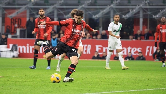  Màn đụng độ AC Milan vs Sassuolo