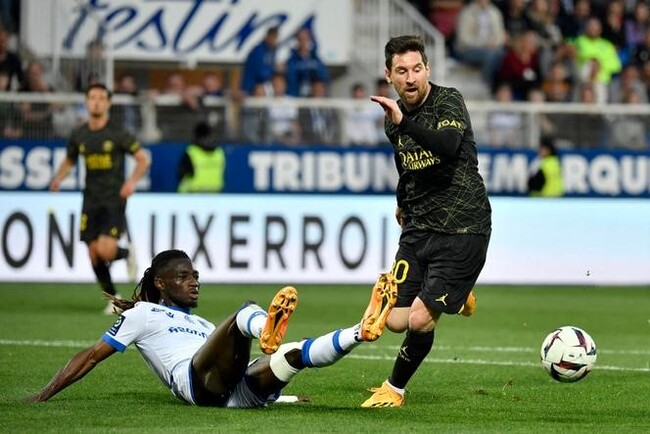  Màn đụng độ Auxerre vs PSG