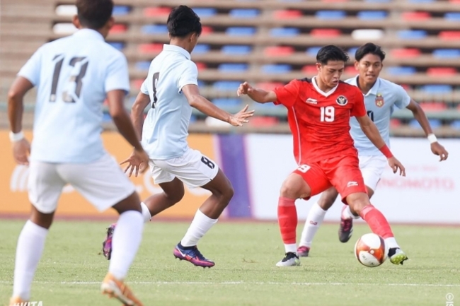  Màn đụng độ Indonesia vs Lào