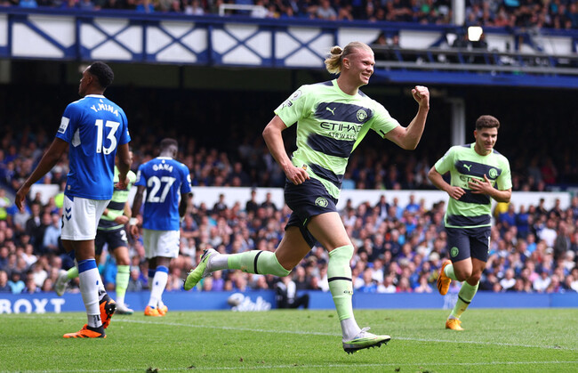 Màn đụng độ Manchester City vs Everton