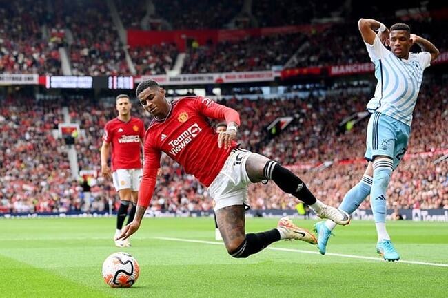 Màn đụng độ Manchester United vs Nottingham Forest